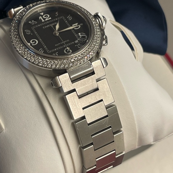 🤩😍Cartier Pasha with diamond bezel unisex stainless steel 35mm😍🤩 - Picture 7 of 14